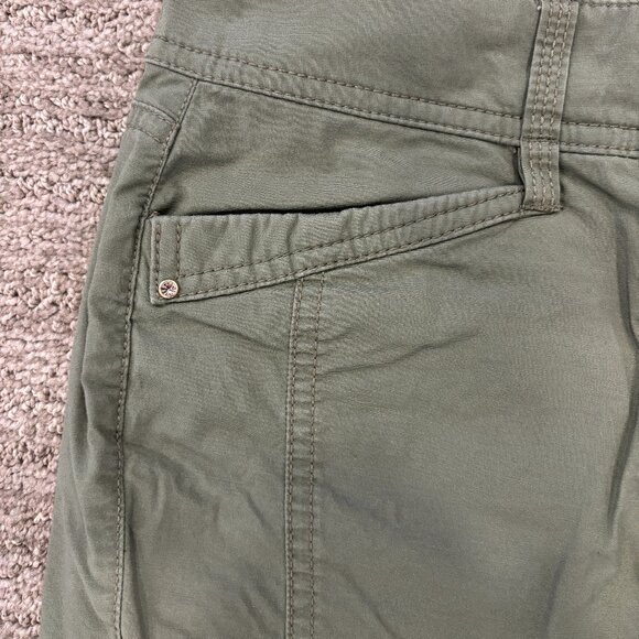 Green Capri Pants - Rhinestones - Gold Zippers - Size 4 White House Black Market - Picture 4 of 5